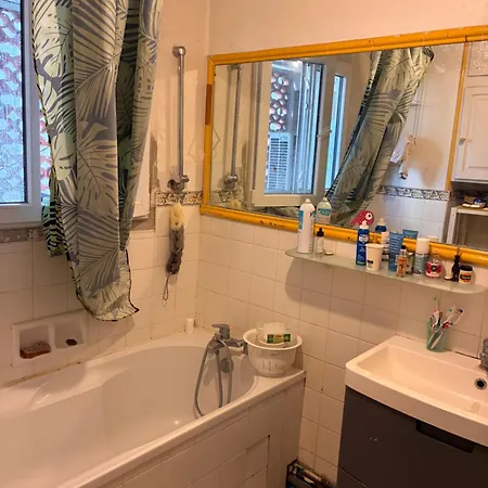 Dans Chez Ali Apartment Montpellier